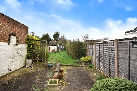147 Albert Road, Horley, RH6 7HS