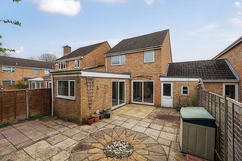 7 Campion Close, Carterton, OX18 3YG