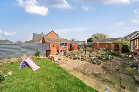 2 bedroom detached bungalow for sale, Barry Avenue, Grimsby, Lincolnshire, DN34