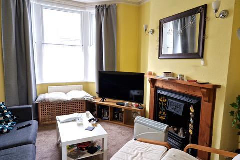 2 bedroom terraced house to rent, Loyd Road, Abington, Northampton, NN1