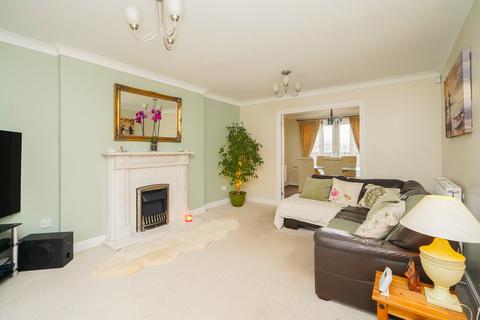4 bedroom detached house for sale, Wharncliffe Side, Sheffield S35