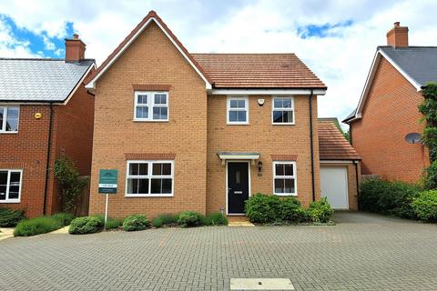 4 bedroom detached house for sale, Kitchener Grove, Potton SG19