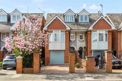 20 Western Gardens, London, W5 3RU