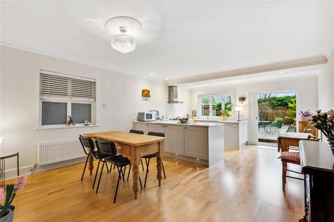 20 Western Gardens, London, W5 3RU