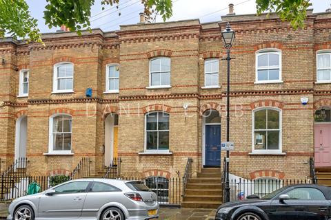 3 bedroom terraced house for sale, Methley Street, London, SE11