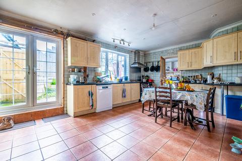 4 bedroom cottage for sale, The Square, Whimple