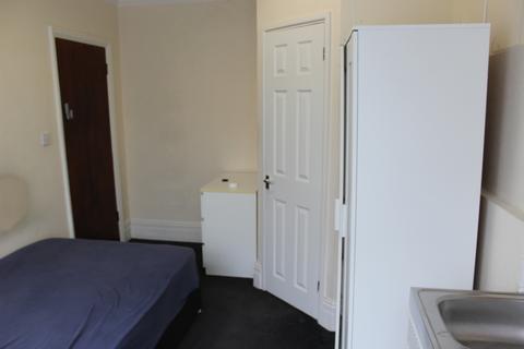 1 bedroom terraced house to rent, room 5, Erdington B24