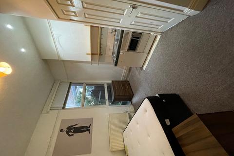 Studio to rent, room 5, Erdington B24