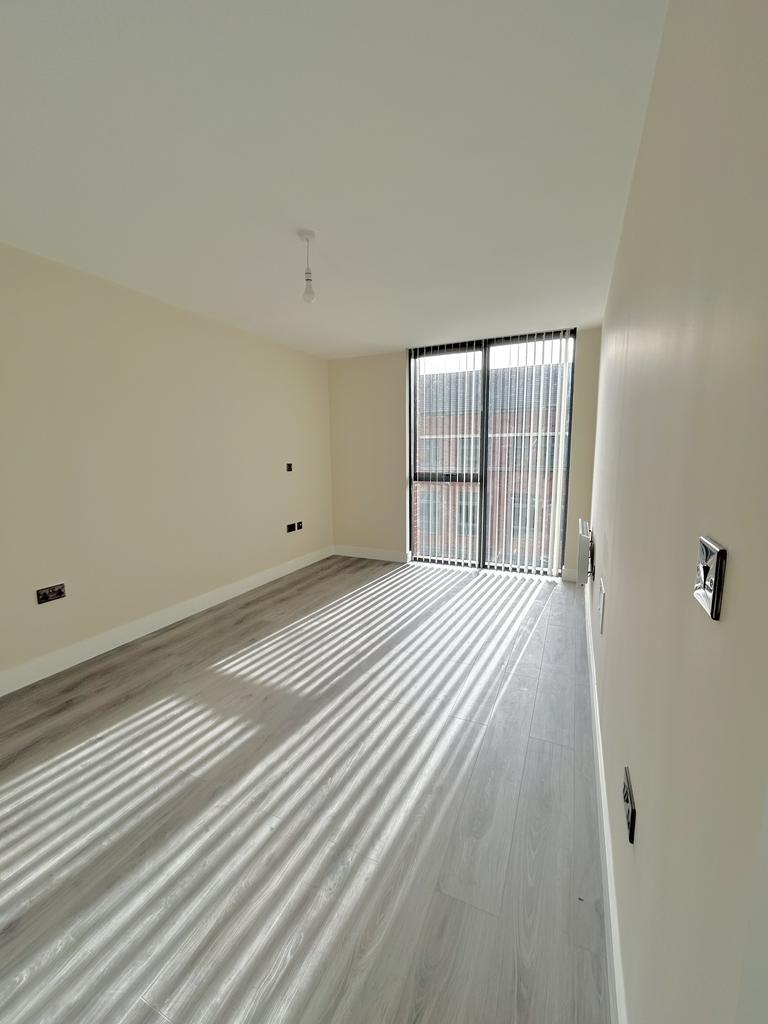 Birmingham B18 2 bed flat - £1,450 pcm (£335 pw)