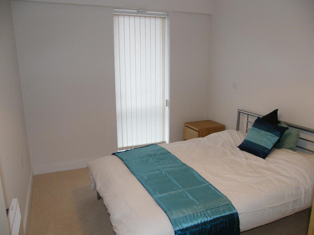 Masterbed1.JPG