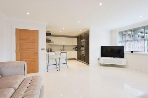 Apartment 6, 25 Gresham Road, Oxted, RH8 0BU