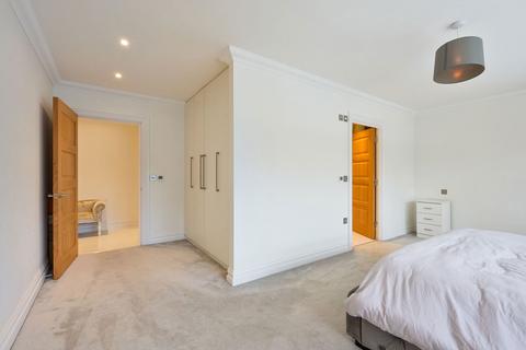 Apartment 6, 25 Gresham Road, Oxted, RH8 0BU