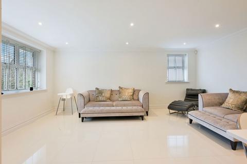 Apartment 6, 25 Gresham Road, Oxted, RH8 0BU