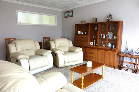 2 bedroom detached bungalow for sale, Roundstone Way, Selsey