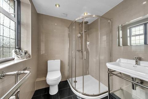 108 Domonic Drive, London, SE9 3LL
