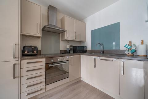 2 bedroom apartment for sale, Elysium Court, Barnet, EN5