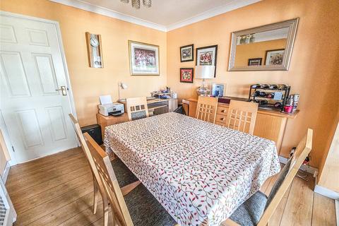 3 bedroom semi-detached house for sale, Pettits Close, Romford, RM1