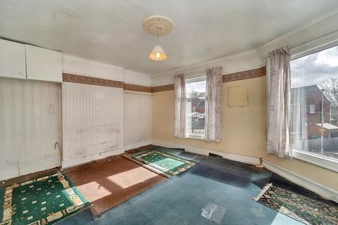 3 bedroom end of terrace house for sale, 4 St. Michaels Road, Aldershot, Hampshire, GU12 4JF