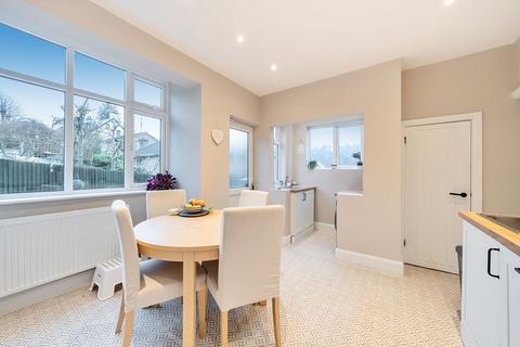 123 Commonwealth Road, Caterham, CR3 6LU