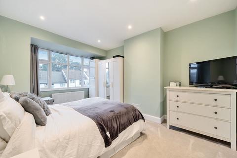 123 Commonwealth Road, Caterham, CR3 6LU