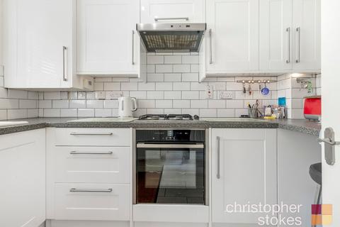 54 Dairyglen Avenue, Cheshunt, Waltham Cross, EN8 8JX