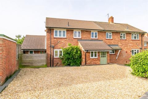 4 bedroom semi-detached house for sale, Finches Rise, Merrow, GU1
