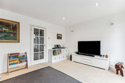 4 bedroom terraced house for sale, Regal Close, London, W5
