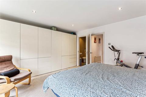 14 Regal Close, London, W5 2SB