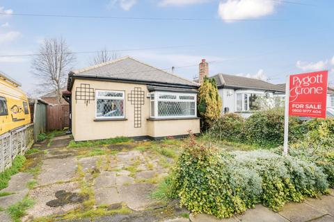 1 bedroom detached bungalow for sale, Revesby Avenue, Grimsby, Lincolnshire, DN34