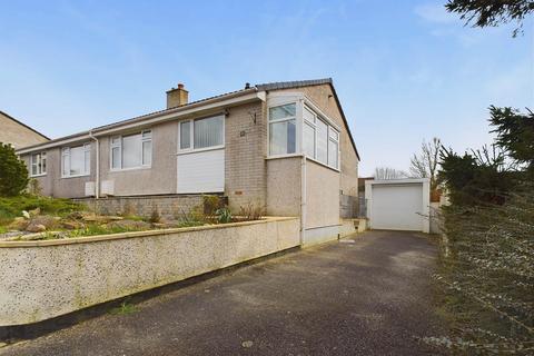 18 Broadmead, Callington, PL17 7DD