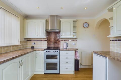 18 Broadmead, Callington, PL17 7DD