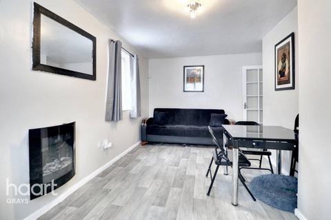 1 bedroom flat for sale, Hove Close, Grays