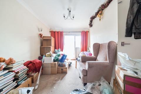 26 Waterloo Road, Uxbridge, UB8 2QX