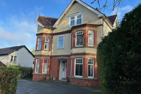 1 bedroom apartment to rent, Cefnllys Lane,  Llandrindod Wells,  LD1