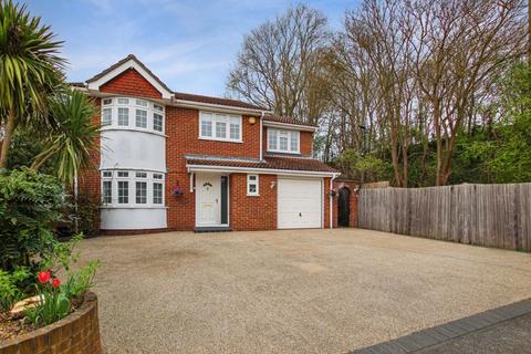 5 bedroom detached house for sale, Hartlands Close, Bexley