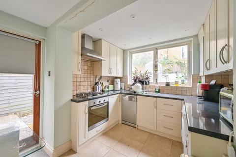 1 bedroom flat to rent, Armadale Road, Fulham Broadway, London, SW6