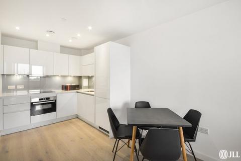 1 bedroom apartment to rent, Carriage House, London N4