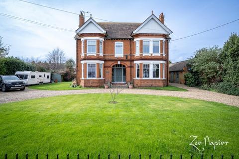 6 bedroom detached house for sale, Southminster