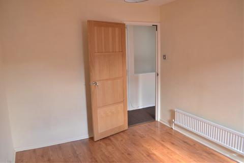 4 bedroom terraced house to rent, Belbroughton Close, Redditch B98