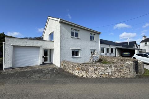 undefined, Lon Gwenfro, Llanbedrgoch, Anglesey, LL76