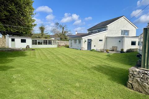 undefined, Lon Gwenfro, Llanbedrgoch, Anglesey, LL76