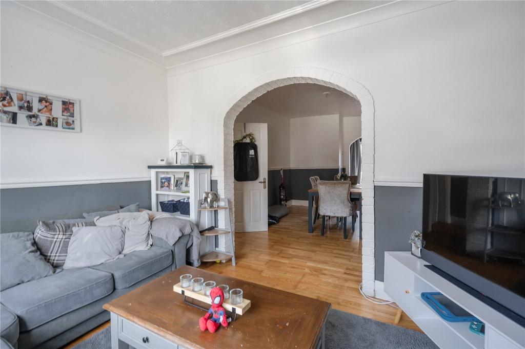 Living Room (2)