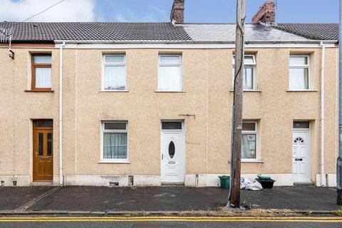 3 bedroom terraced house to rent, Osborne St,