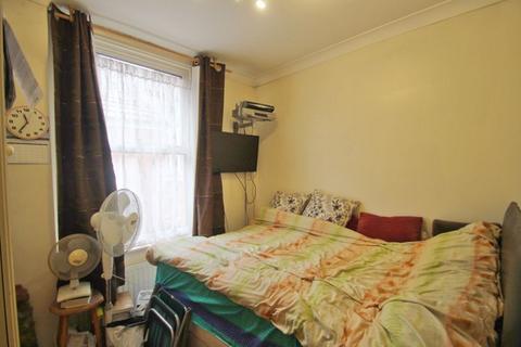 2 bedroom property for sale, Pinner Road, Harrow