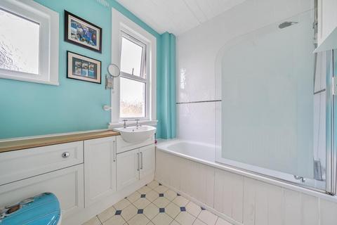 251 Manor Lane, London, SE12 0TE