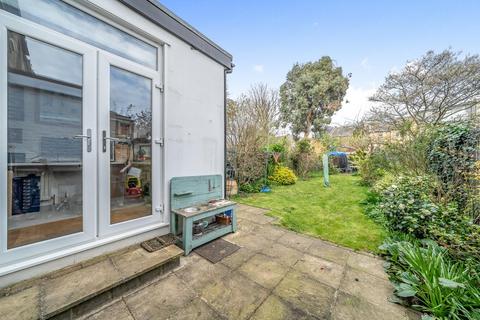 251 Manor Lane, London, SE12 0TE