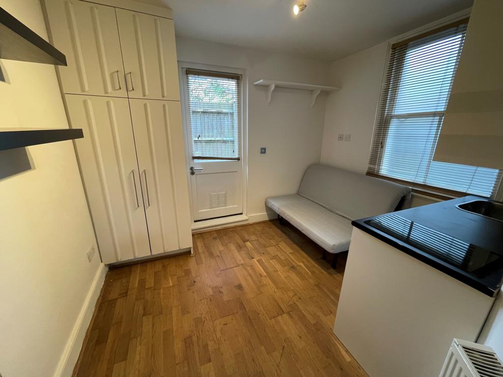 Digby Crescent, Finsbury Park, N4 Studio £800 pcm (£185 pw)