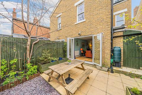 4 bedroom semi-detached house for sale, Ivydale Road, Upper Nunhead