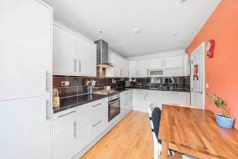 284 Ivydale Road, London, SE15 3DF