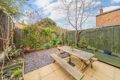 284 Ivydale Road, London, SE15 3DF